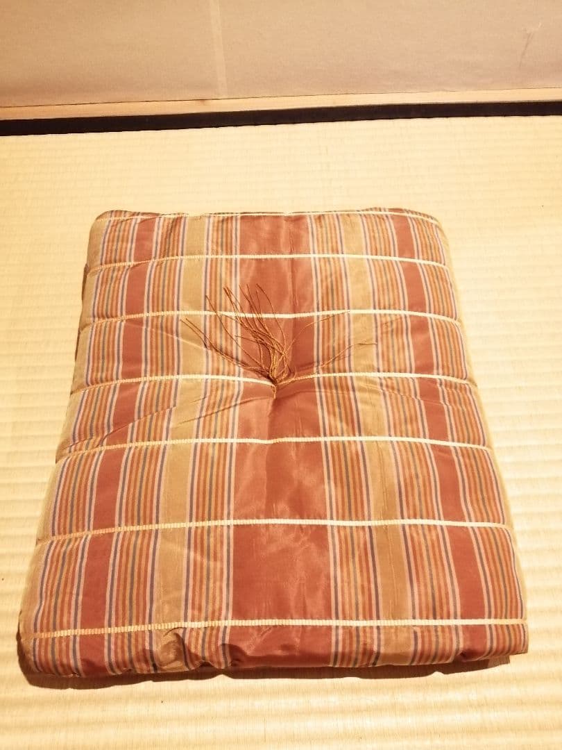 【茶事道具】茶席座布団　水屋道具489