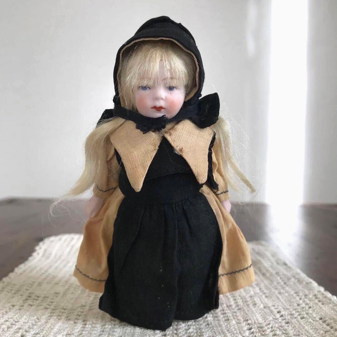 アンティーク　ミニョネット　ビスクドール