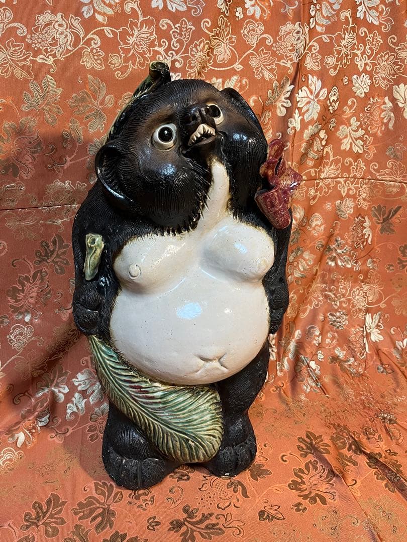 信楽焼　メスダヌキ　めすだぬき　たぬき