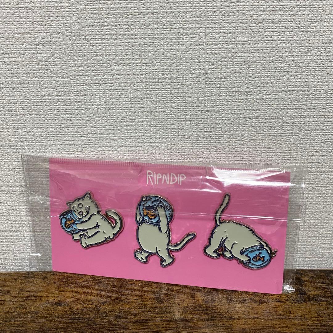 Rip n Dip Fish Bowl Pin Pack (Multi) ピンズ