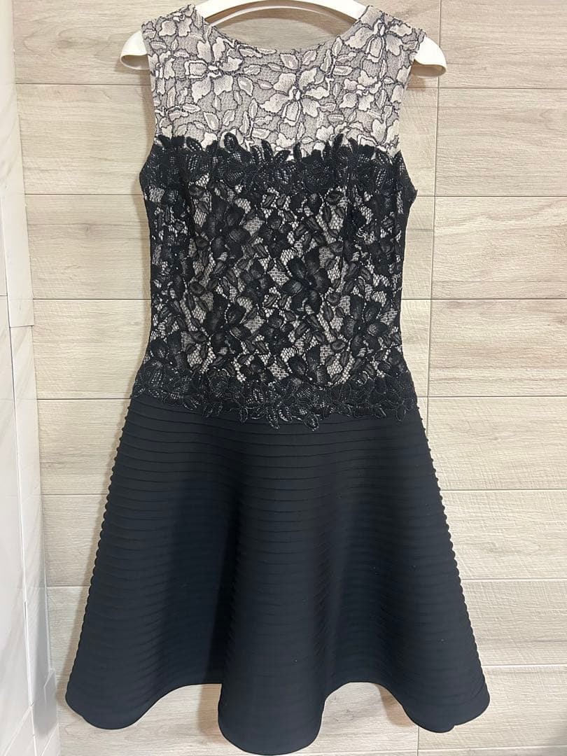 TADASHI SHOJI パーティードレス 8号 黒/白