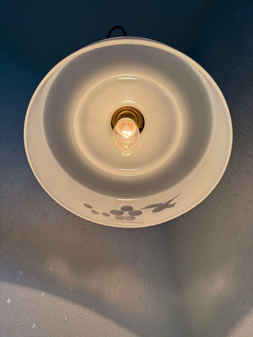 レトロ乳白ランプシェード ランプシェードのみです、電笠 ミルクガラス 和風