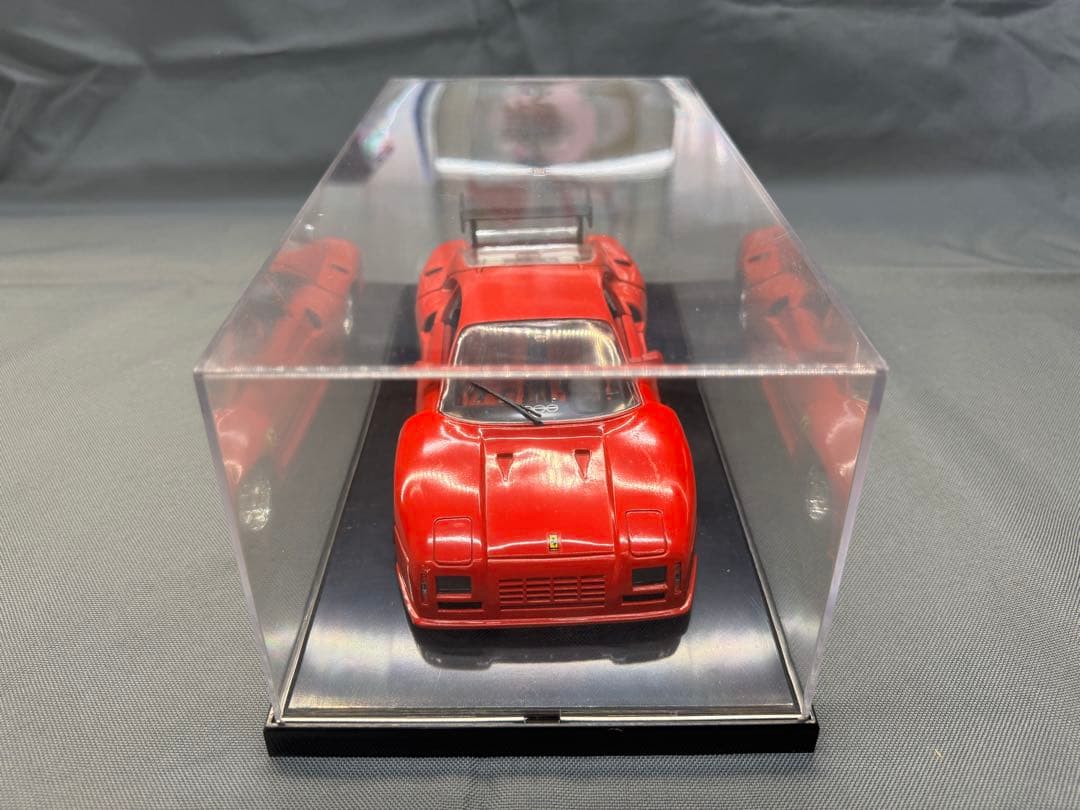 ジョエフ フェラーリ 1/18スケールミニカー
