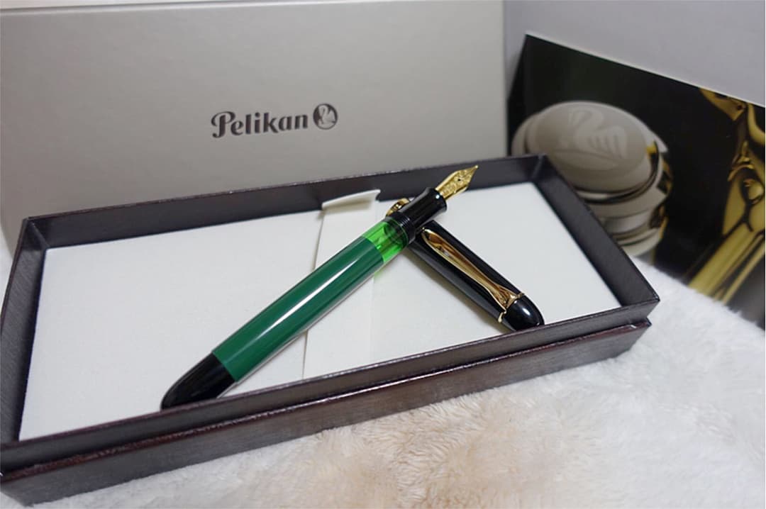 ☆新品 未使用 ペリカン 特別生産品 万年筆 M120 グリーンブラック F☆