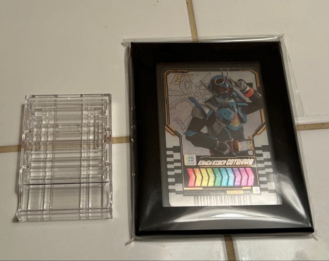 S.H.Figuartsガッチャードデイブレイク&ガッチャード＋ステージ＋台座