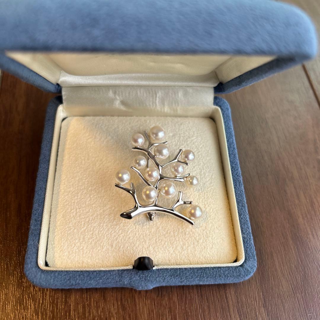 ミキモト　ブローチ