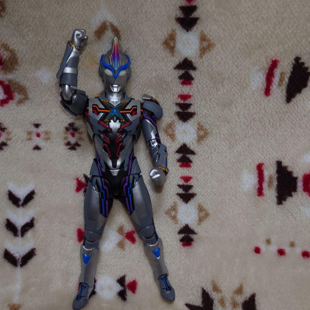S.H.フィギュアーツ　ウルトラマンX エクシードX