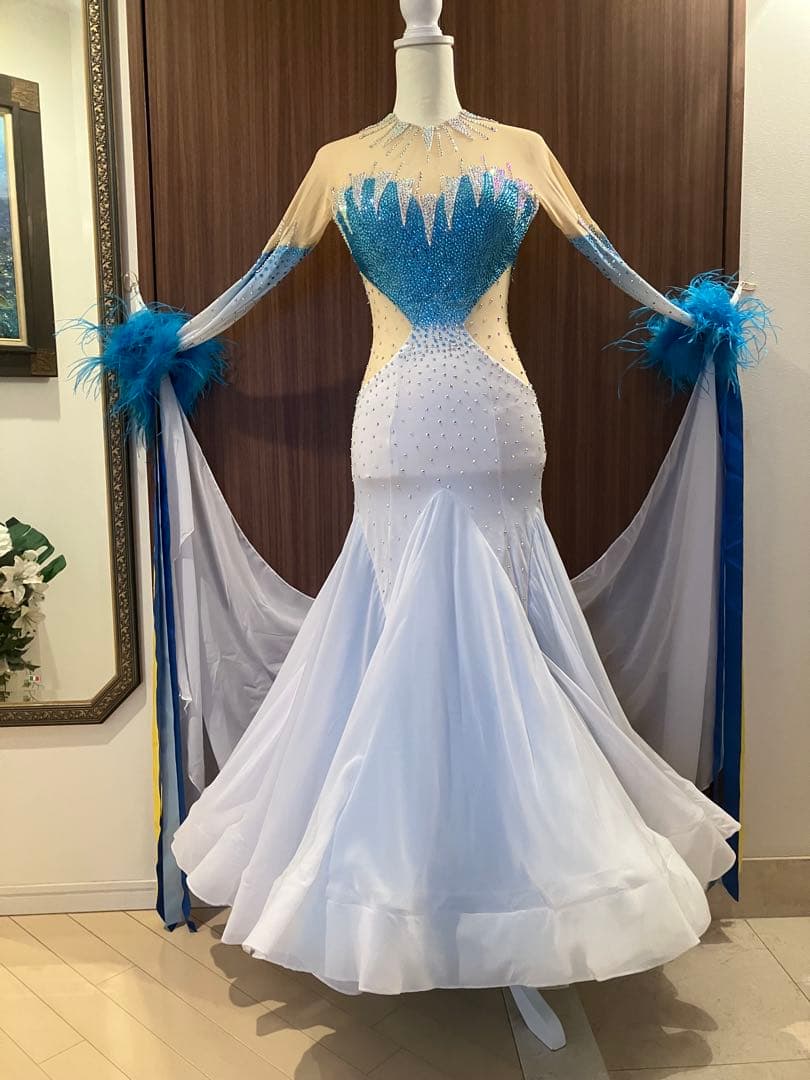 社交ダンス　スタンダード　ホワイト・ブルー