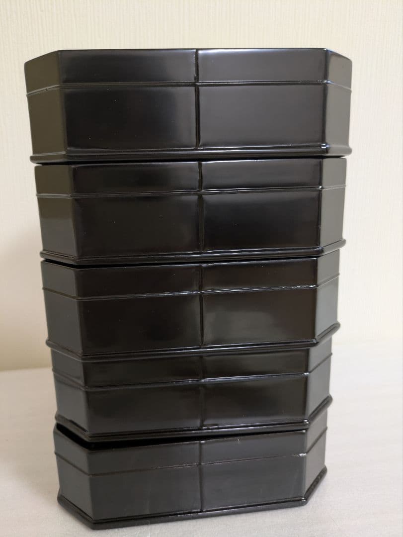 懐石道具 木製黒真塗 5段縁高重 茶懐石 利休好写 お正月 桐箱