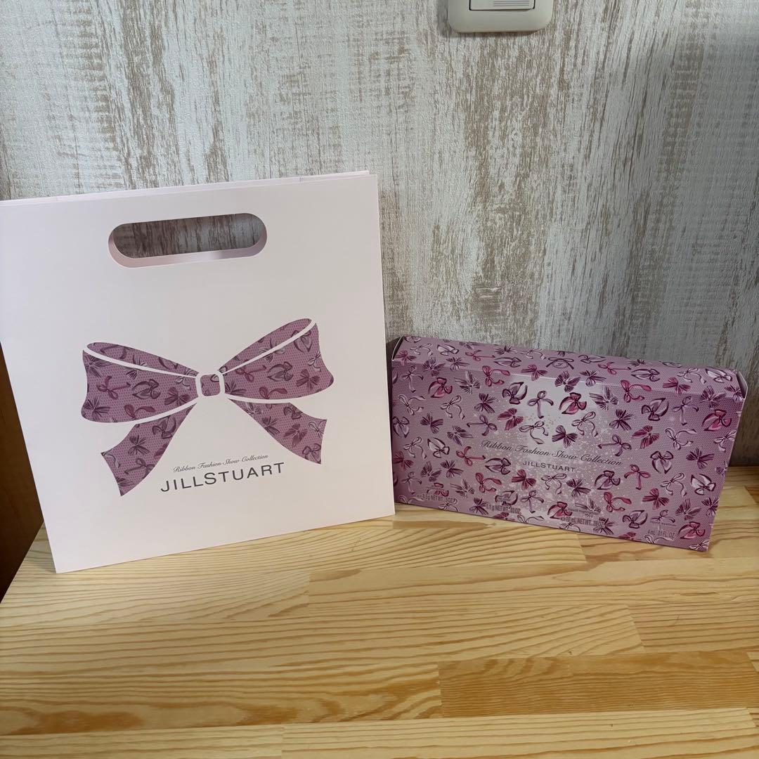 【新品未開封】ジルスチュアート クリスマスコフレ 2025