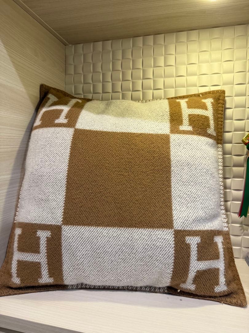エルメス HERMES クッション アヴァロンIII PM エルメスクッション