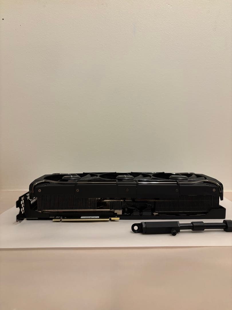 グラフィックボード・グラボ・ビデオカード Gainward GeForce RTX 4070 Ti 12GB