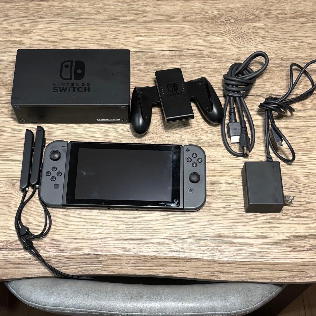 【値下げ】Nintendo Switch 本体 グレー 2020年製