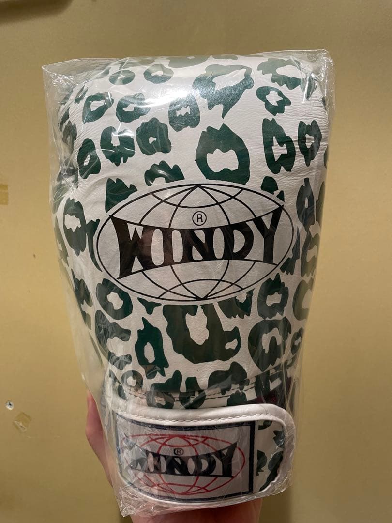WINDY ヒョウ柄 ボクシンググローブ 8oz 新品未開封
