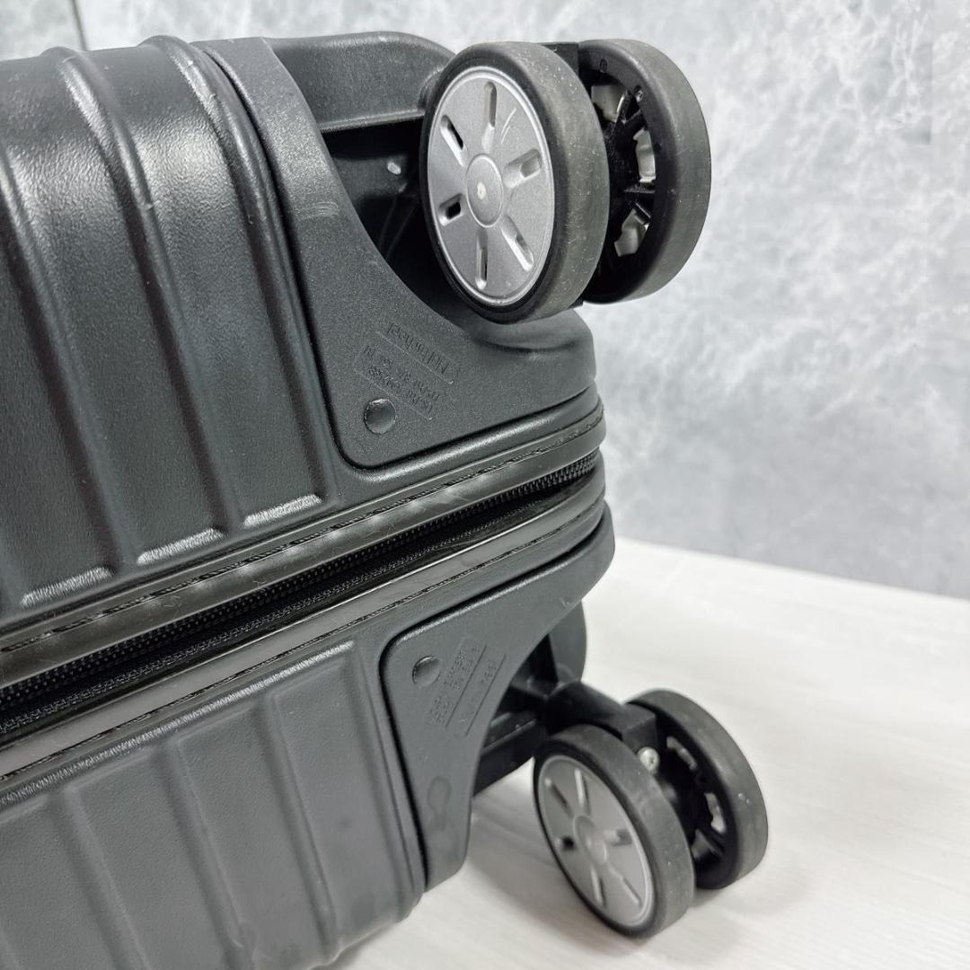 RIMOWA　SALSA　810.56.32.4　47リットル　4輪　2〜3泊向