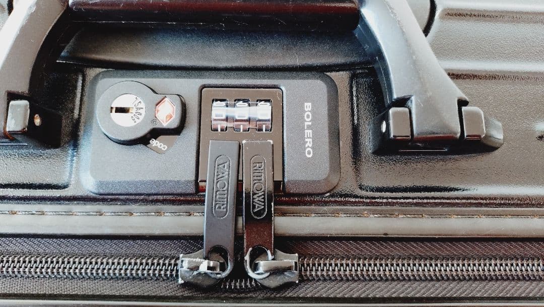 リモワ BOLERO キャリーケース 伸縮ハンドル新品交換