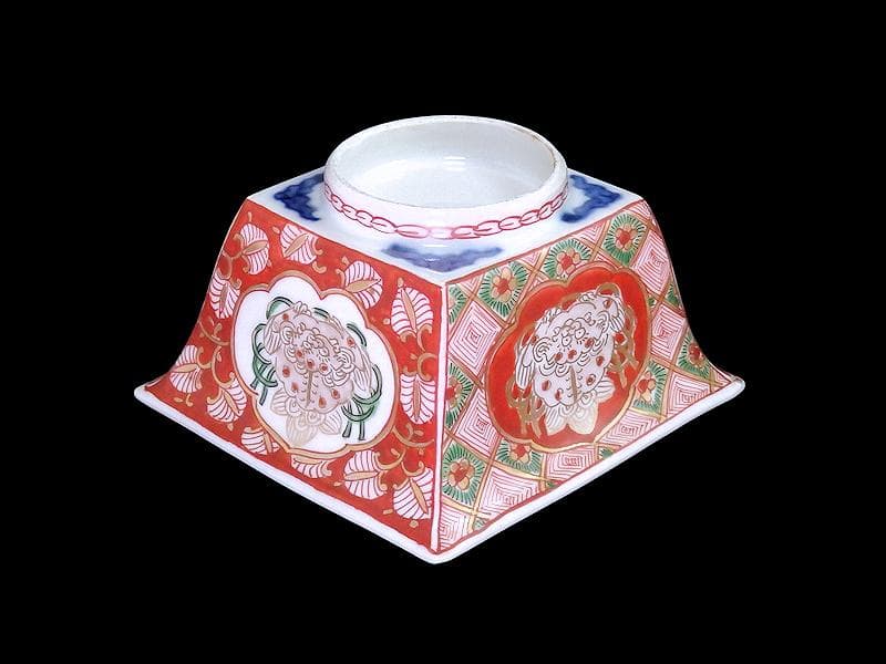 大聖寺伊万里　金唐草に獅子　石畳花枡紋の図　四方角向付　D508AS-DCm