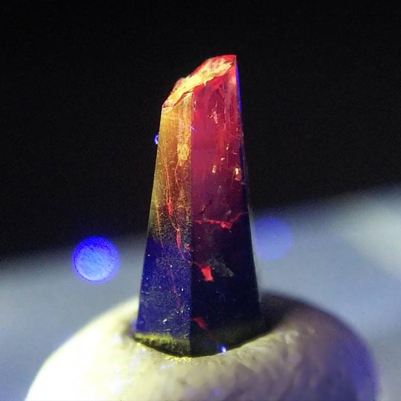 529 バイカラーサファイア 結晶 原石 ウィンザー産