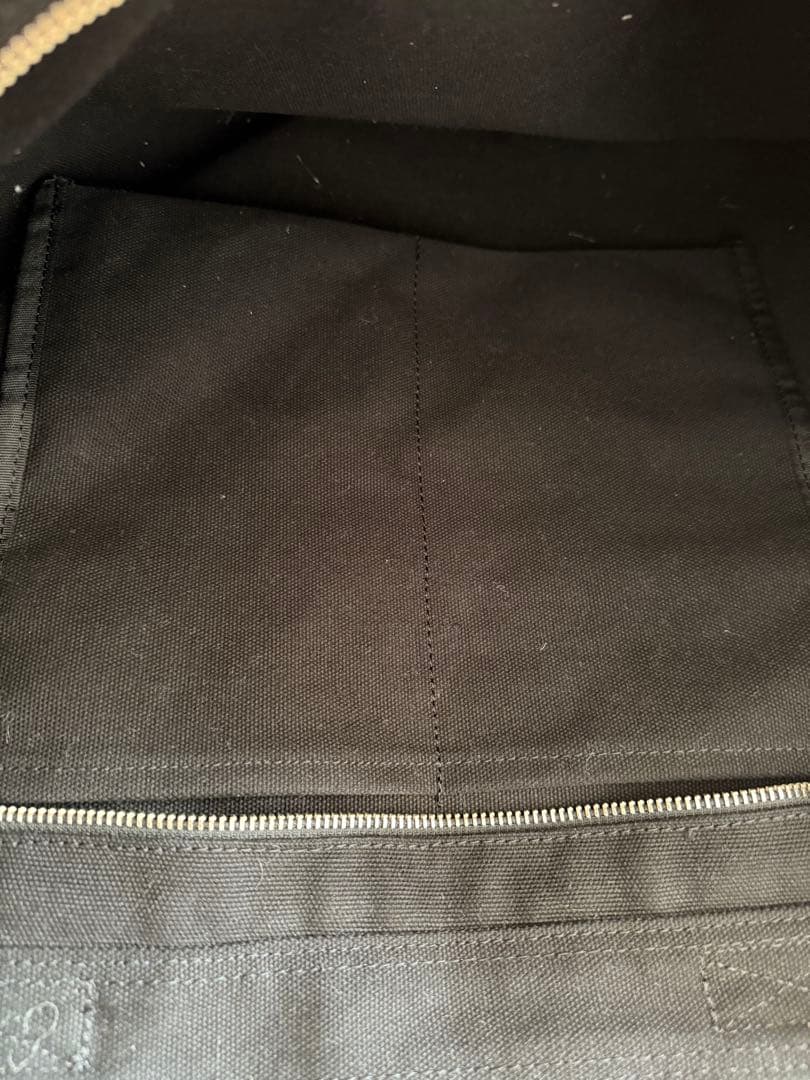 キューン　デザイン ショルダーバッグ　男女兼用