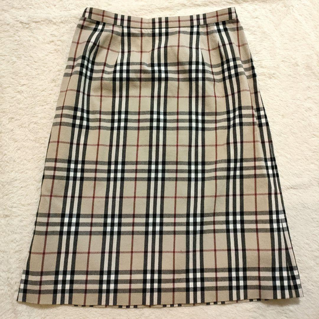 美品 大きめ バーバリーロンドン スカート 15号 ノバチェック タイト
