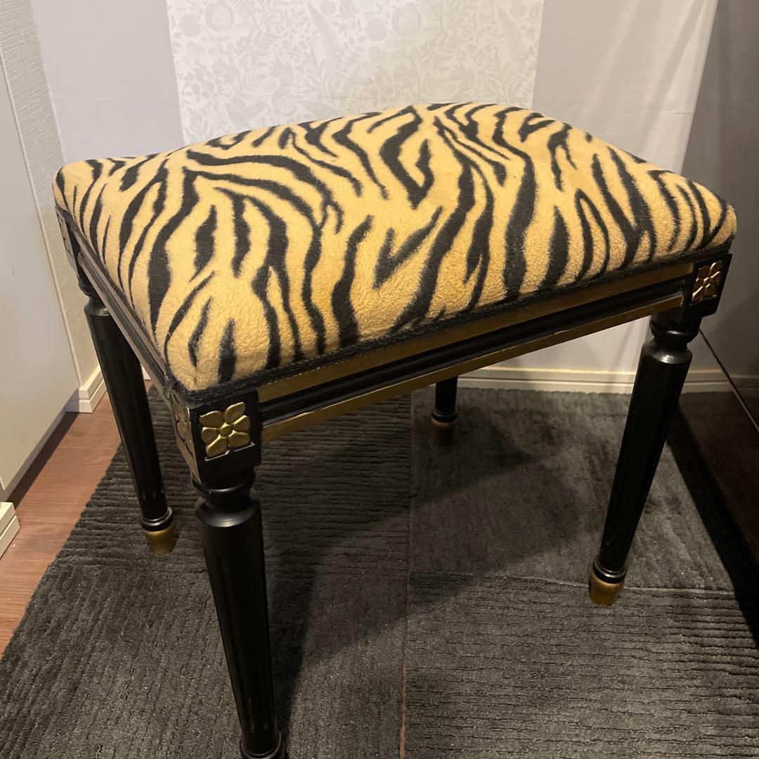 スツール ゼブラ柄 クラッシック ラグジュアリー