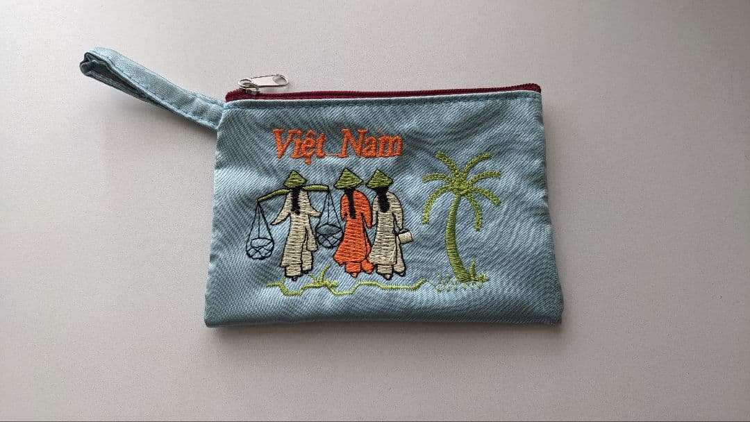 小宮有紗　直筆サイン入りポーチ