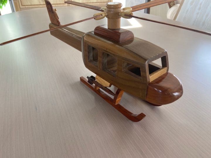 レトロな 木製オブジェ  ヘリコプター
