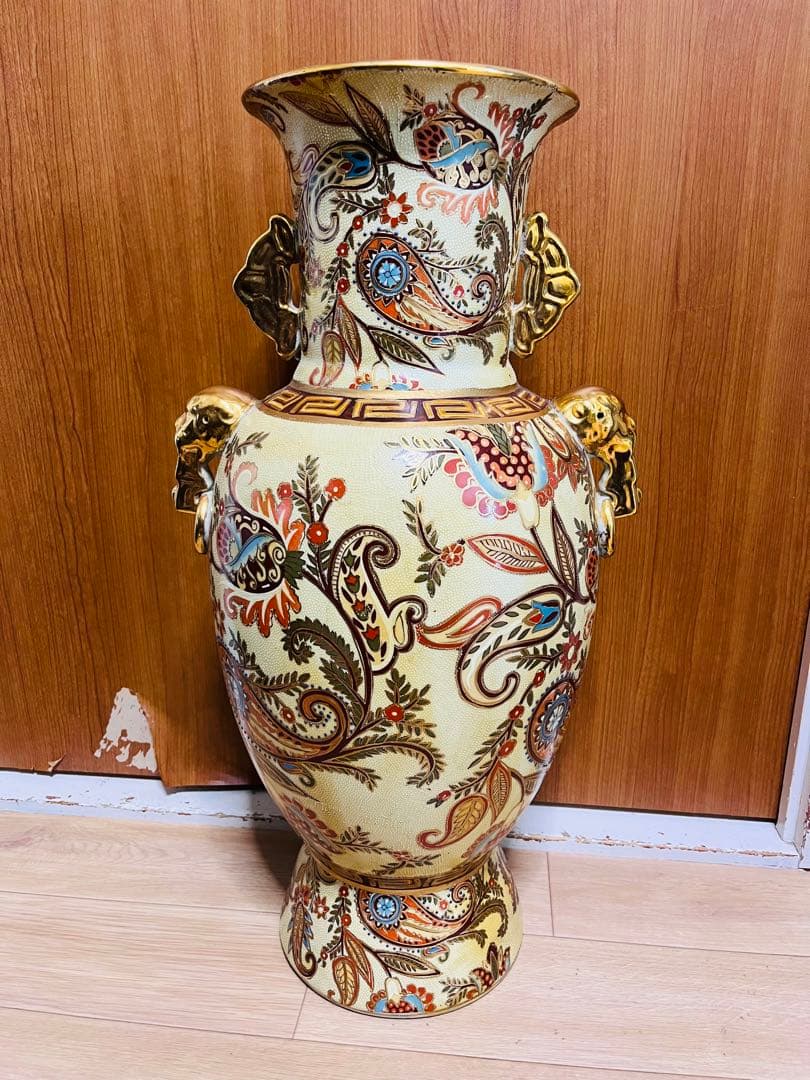 中国壺 飾り壺 中国製 チャイニーズ MADEINCHINA 大きい　ゴールド