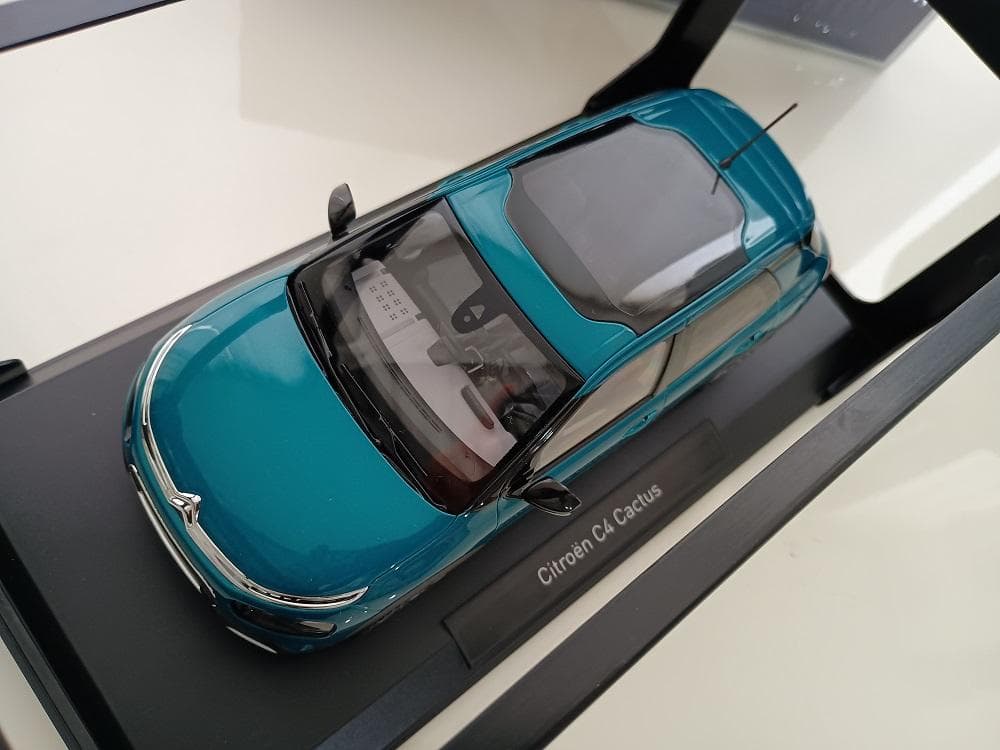 ノレブ シトロエン Citroen C4 カクタス 2018 1/18