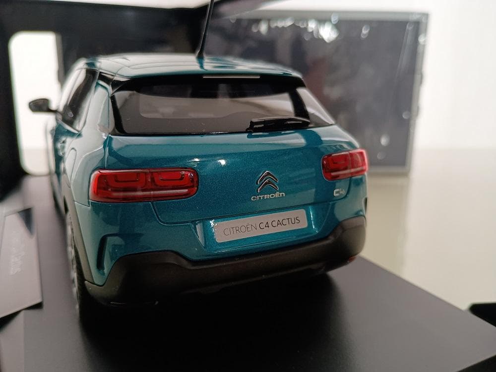 ノレブ シトロエン Citroen C4 カクタス 2018 1/18