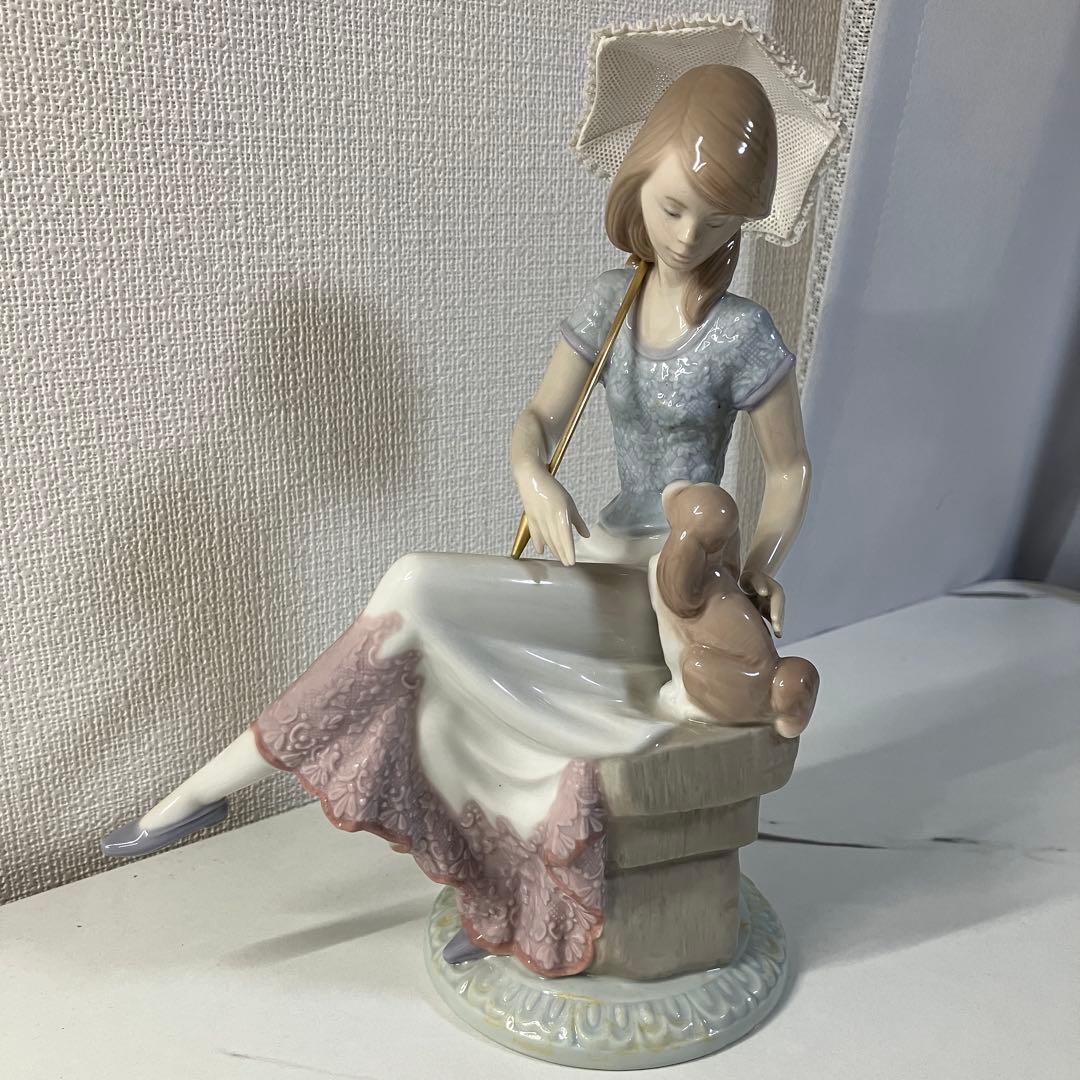 LLADRO リヤドロ 7612 日傘の女性と犬 ベンチ フィギュリン