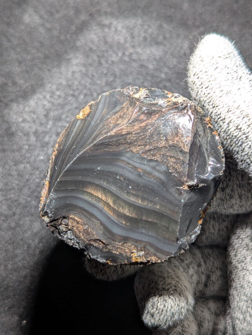 【原石】十勝石玲瓏　北海道産レインボーオブシディアン　十勝石　玲瓏石