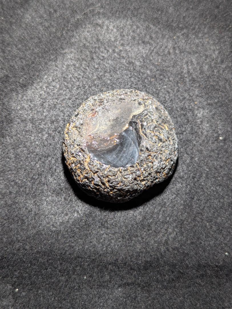 【原石】十勝石玲瓏　北海道産レインボーオブシディアン　十勝石　玲瓏石