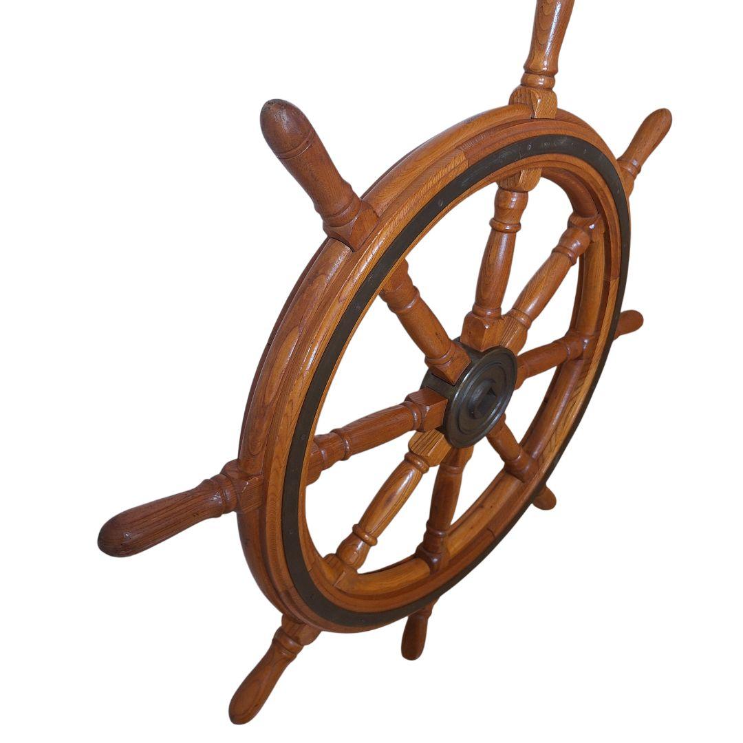 船 舵 かじ インテリア　お洒落　バー レストラン　木製