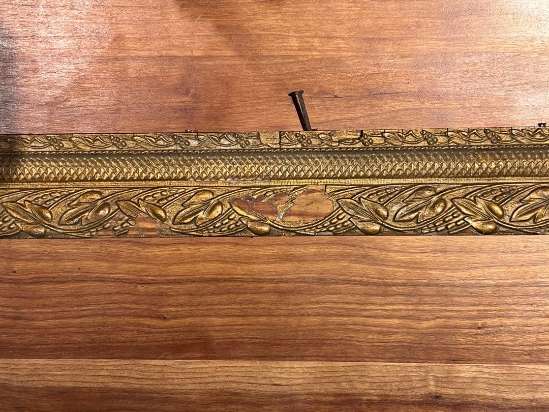 【アンティーク】くすんだゴールドの木製額縁　ヴィンテージフレーム