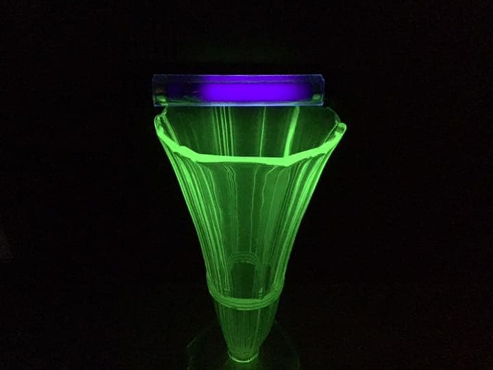 アンティーク　ウランガラス　花びん　オブジェ