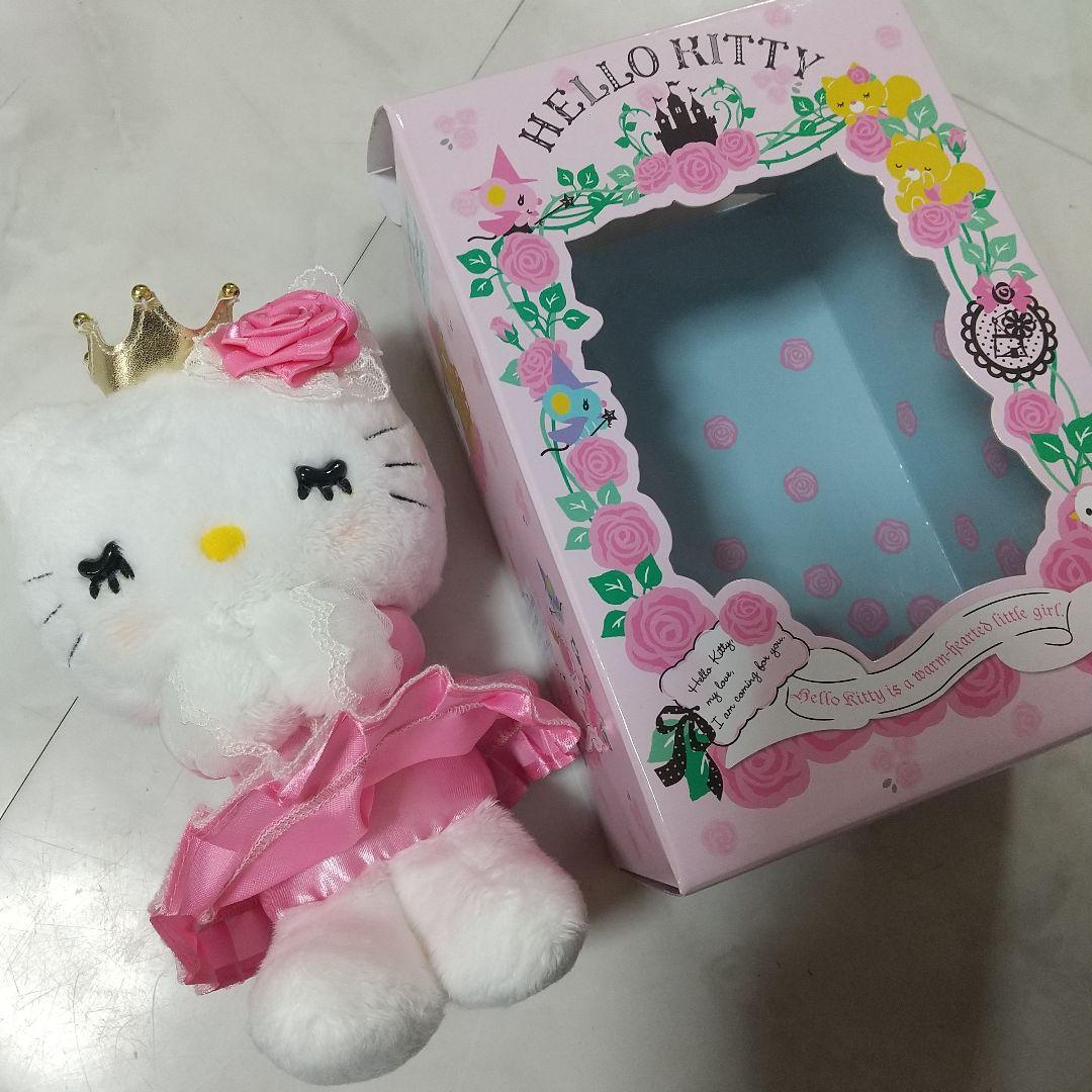 新品　ハローキティ　いばら姫　ぬいぐるみ
