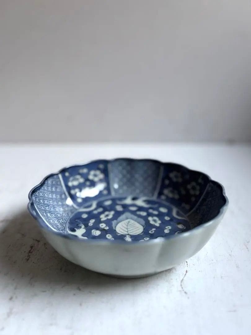 783 骨董 アンティーク 古伊万里 染付け 梅紋輪花なます皿 5寸 幕末 上物