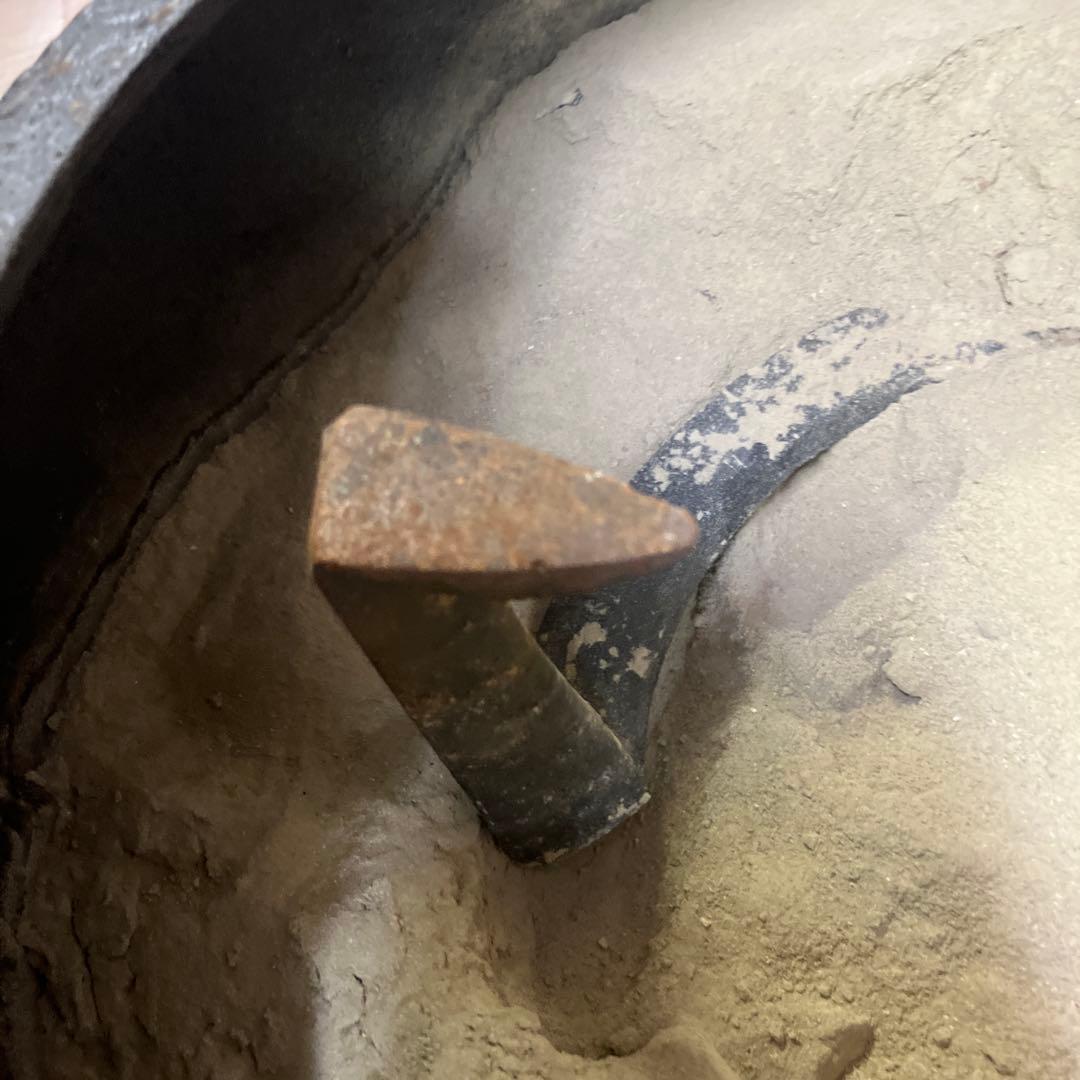 D-壁 昭和レトロ 茶道具 鉄製 風炉釜 丸型 共箱付き 釜環付き 骨董 古美術