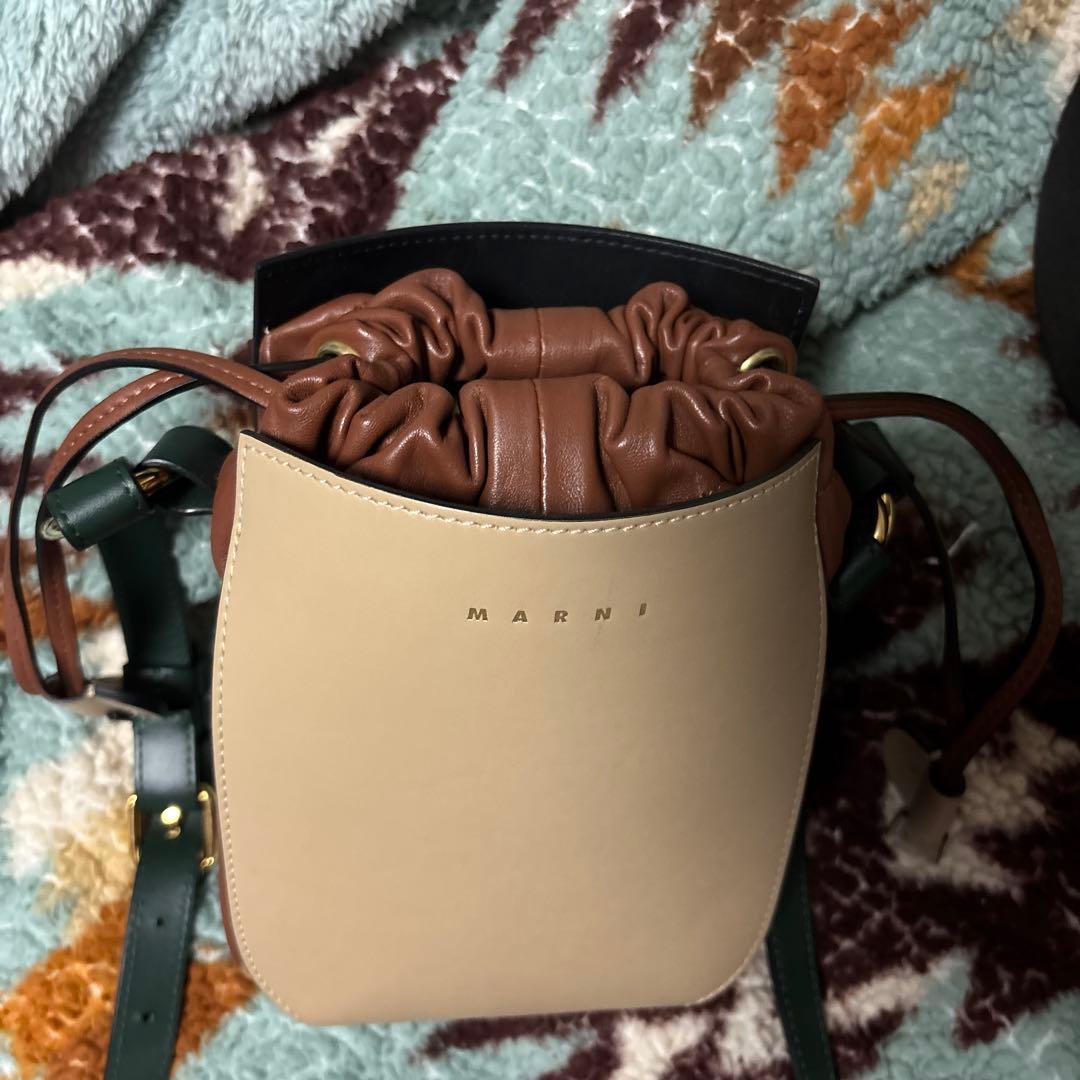 のんMARNI ショルダーバッグ ベージュ/ブラウン