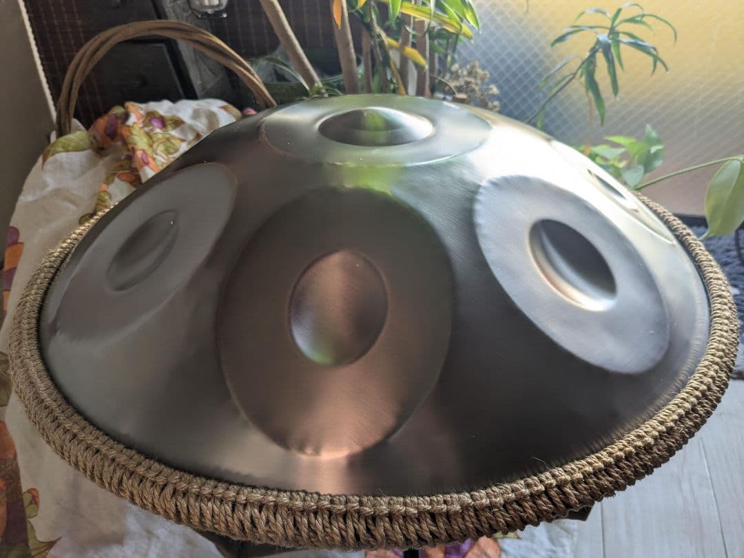 ✾ハンドパン 12音　約56センチ　Dマイナー シルバー 楽器　ヨガ　瞑想