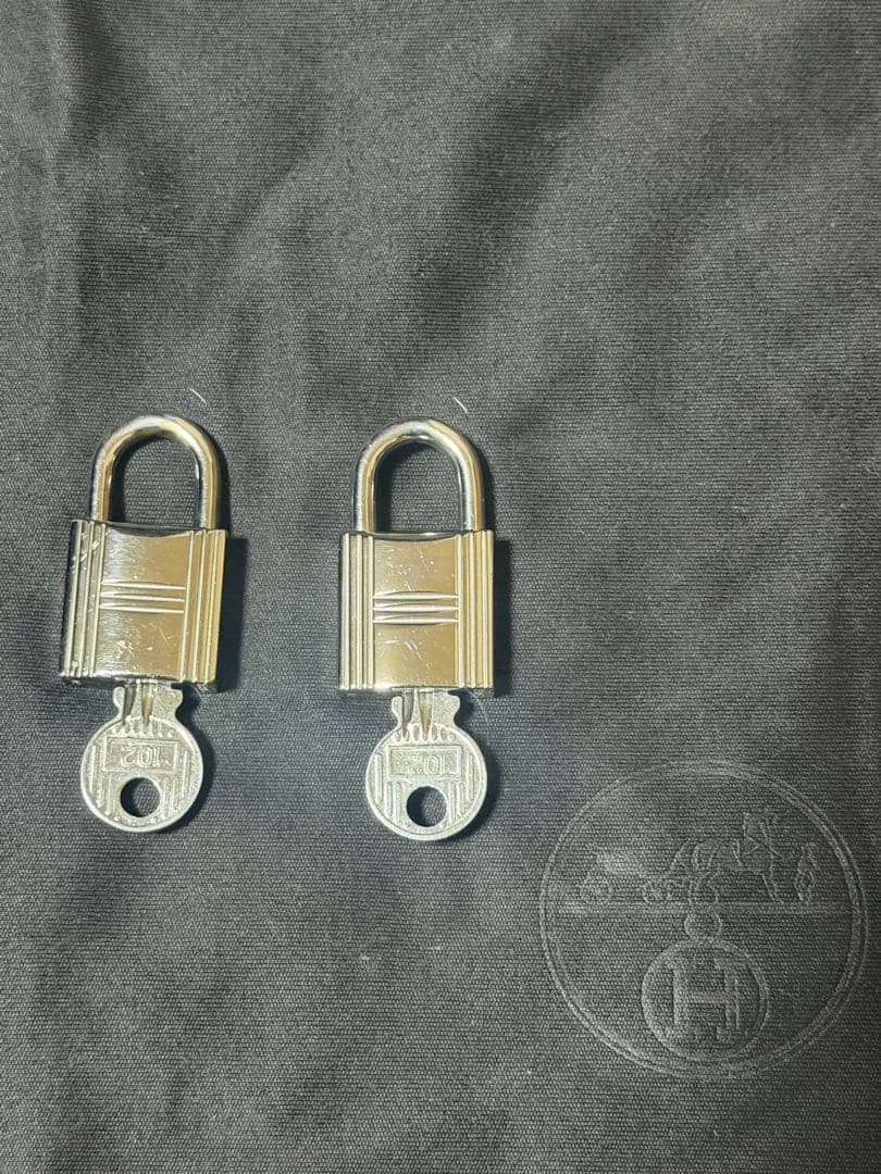 シルバー 南京錠 2個セット 鍵番号102