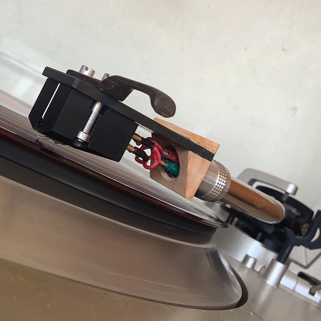 レコード音の追求　　ヘッドシェル(備長炭＋花梨、天然素材の手作り一点物)