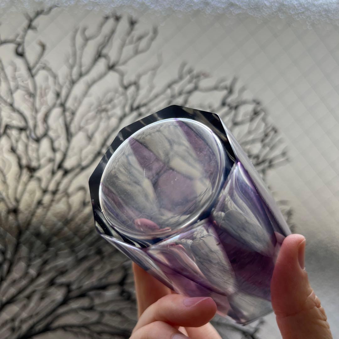 骨董　時代ガラス　紫色被せダイヤ綴り　大正浪漫　モダン切子　コップ　ウラン ２客