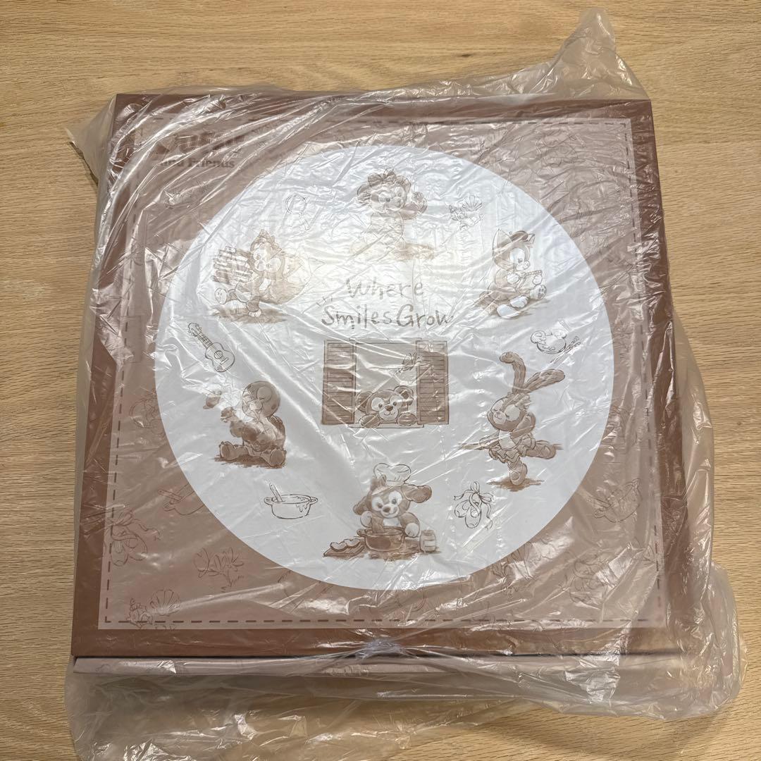 ディズニーシー　時計　壁掛け時計　ダッフィーフレンズ ウェア・スマイルズ・グロウ