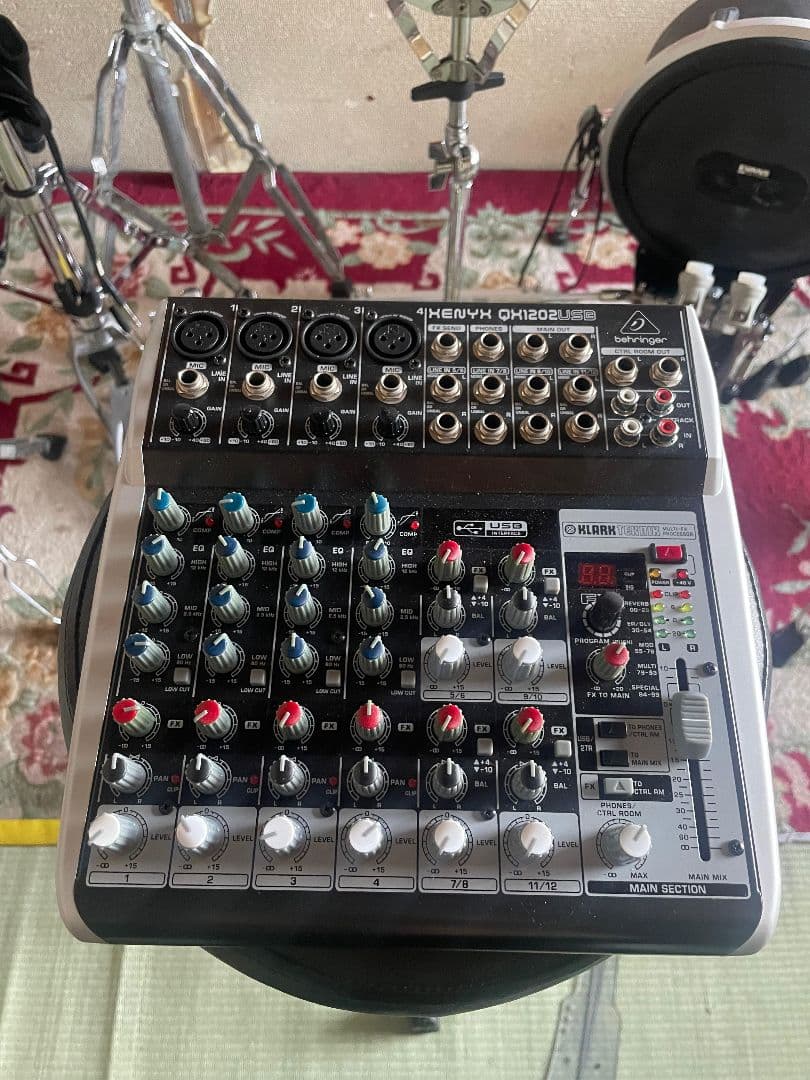 Behringer XENYX QX1202USB アナログミキサー