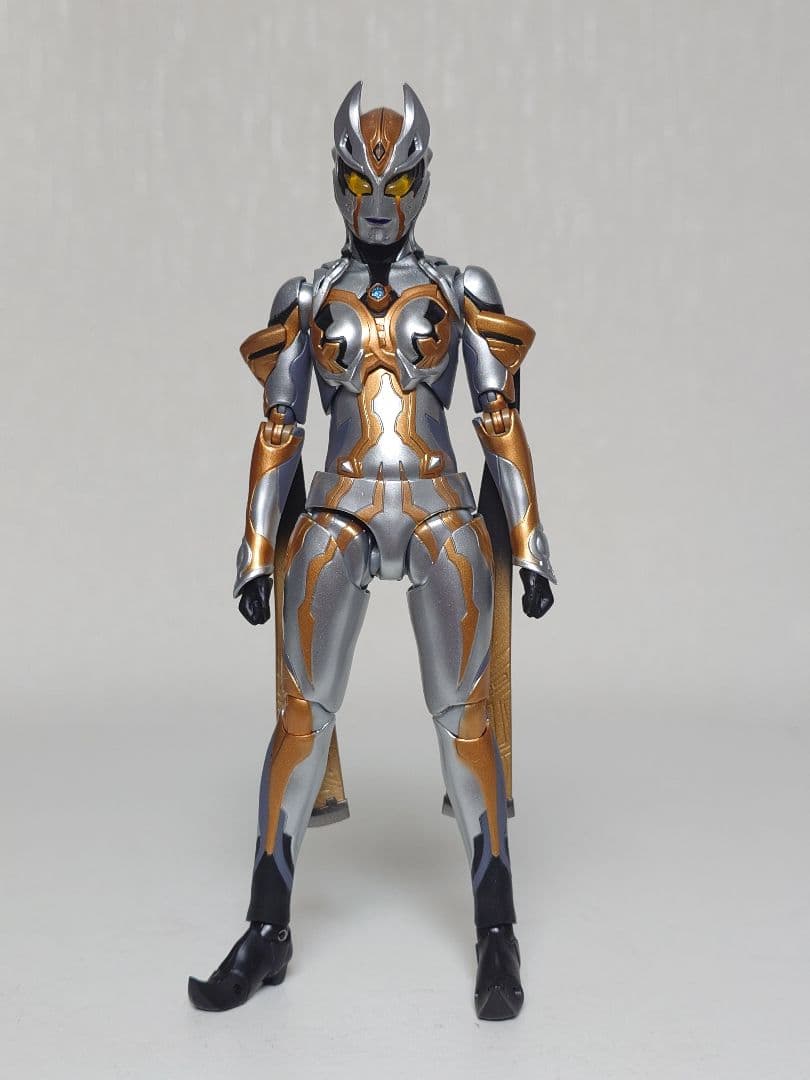 【しー】SHFiguartsウルトラマンリブット&レグロス&カルミラセット