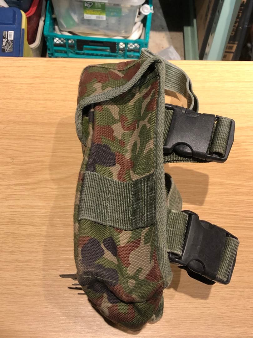 陸上自衛隊　オリジナル　マガジンポーチ