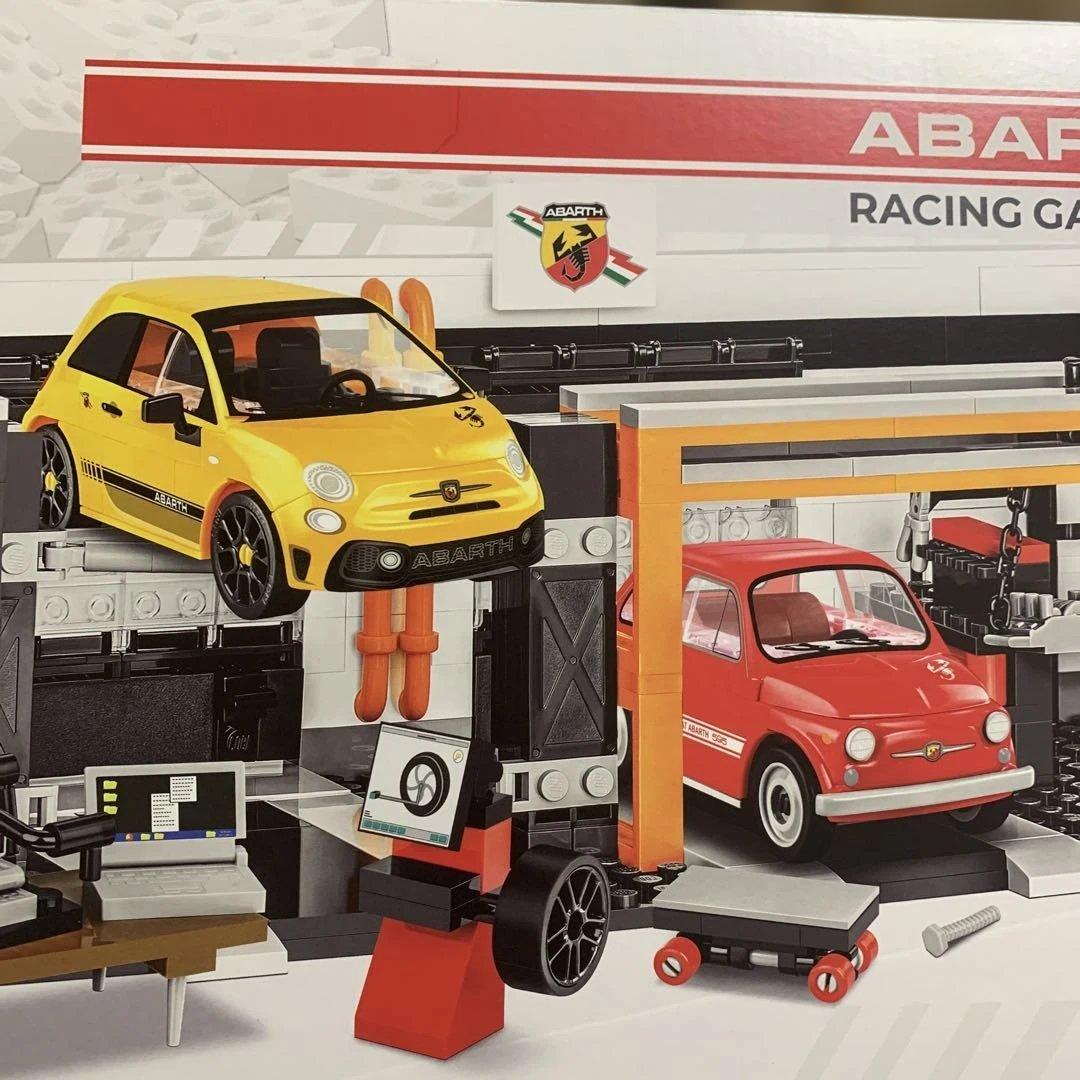COBI製 アバルト レーシングガレージ 1/35スケール 子供用玩具 未開封
