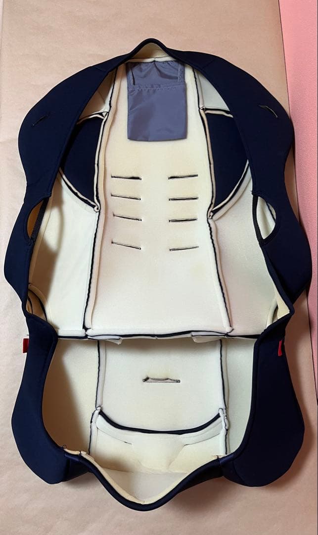 コンビ チャイルドシート　ウィゴーロング サイドプロテクション